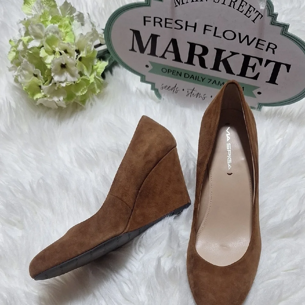Via Spiga Tan Suede Wedges